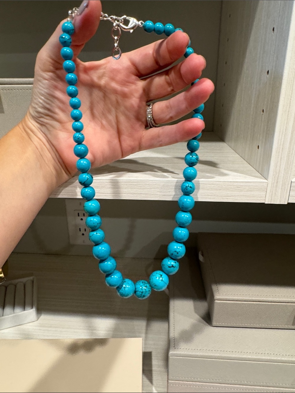 Turquoise Beaded Necklace – Elegant Women’s Jewelry